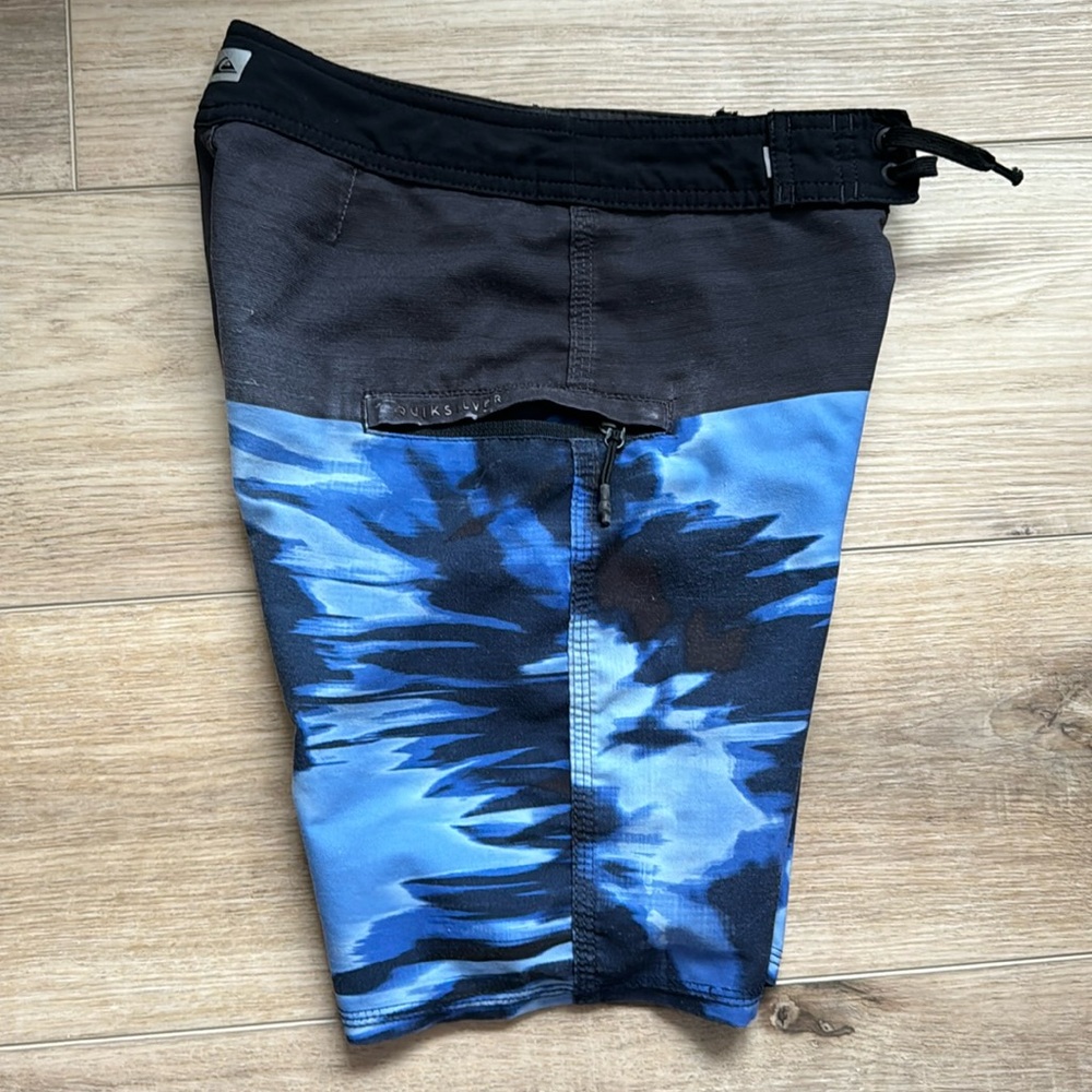 Quicksilver Boys Board Shorts Black Blue Drawstring S Small - Picture 5 of 10